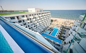 Jad Apartment In Infinity Beach Resort - Parking